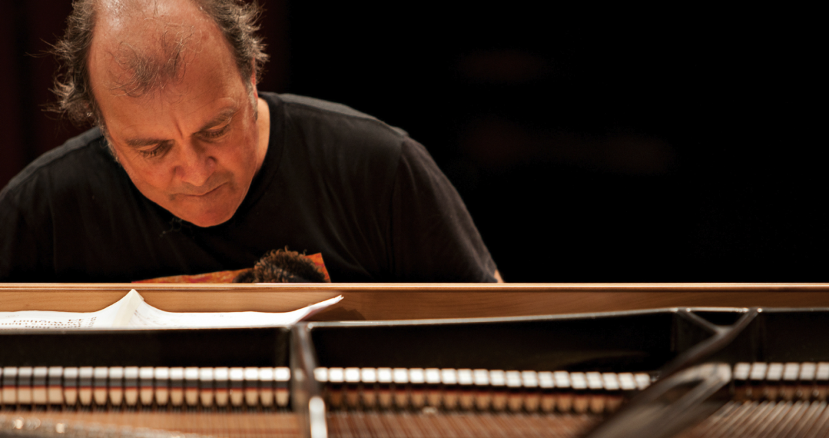 Musician Kevin Hunt at the piano